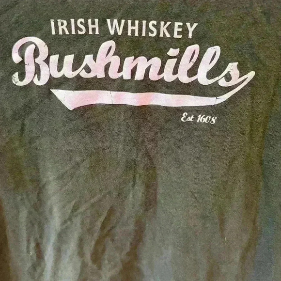 Bushmills whiskey tee shirt size small, Irish whiskey, adult small, see photos - Picture 2 of 5